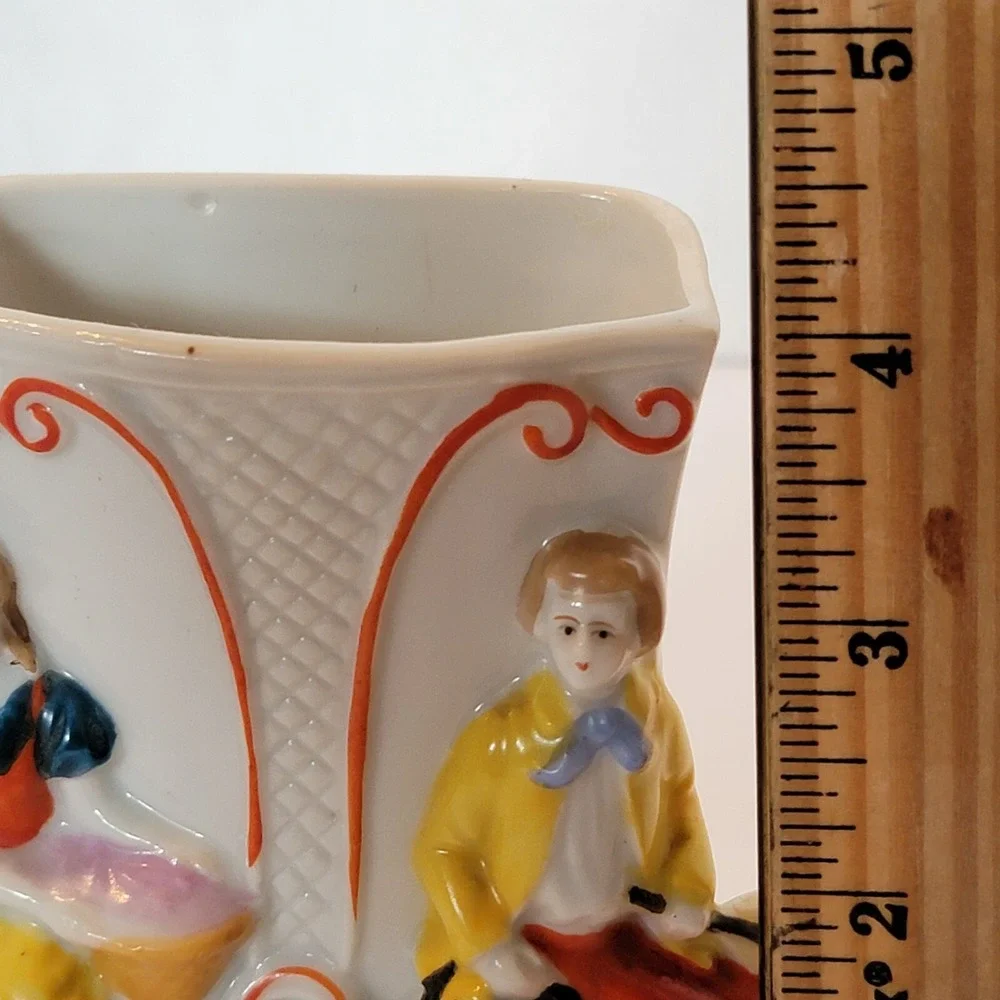 Vintage Courting Couple Vase Maruyama Toki Yamashiro Ryuhei, Seto Japan
